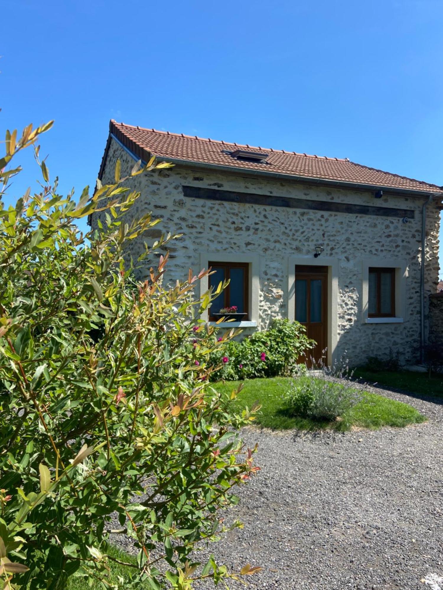 Вилла La Petite Maison Dans La Brie Guerard Экстерьер фото